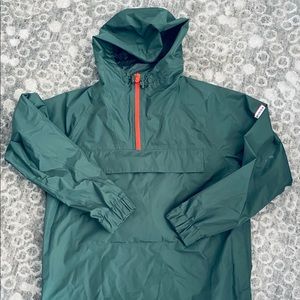 Hunter hooded windbreaker. Green. Large